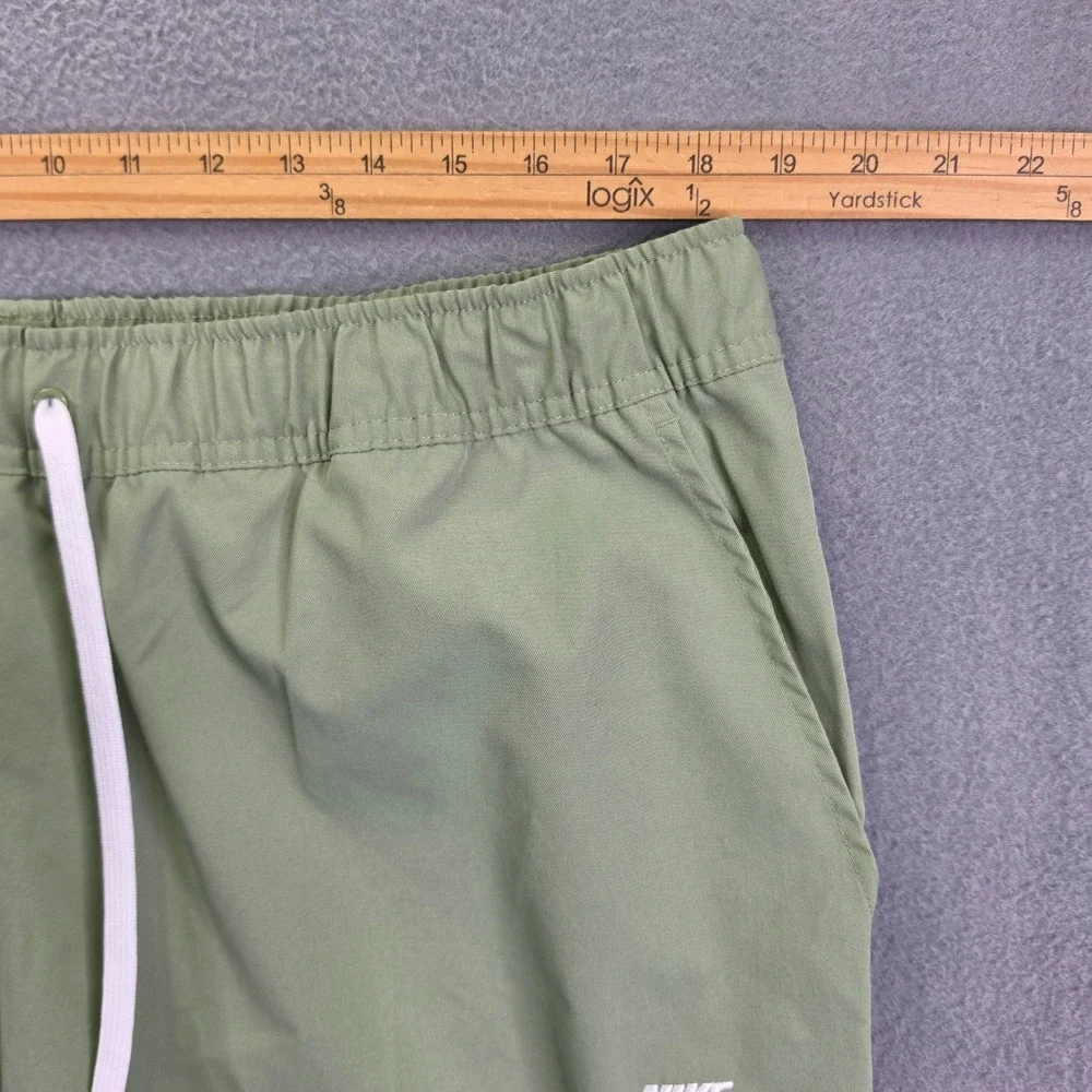 Nike item excellent